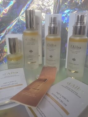 4 BOTTLES & 2 SAMPLES ..d'Alba First Spray Serum - Yellow & Clear Bottle Set